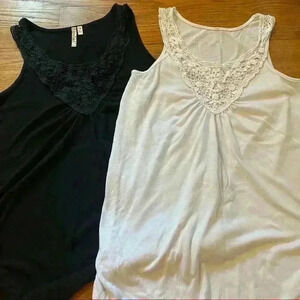 Bundle tank tops lace black white women’s M